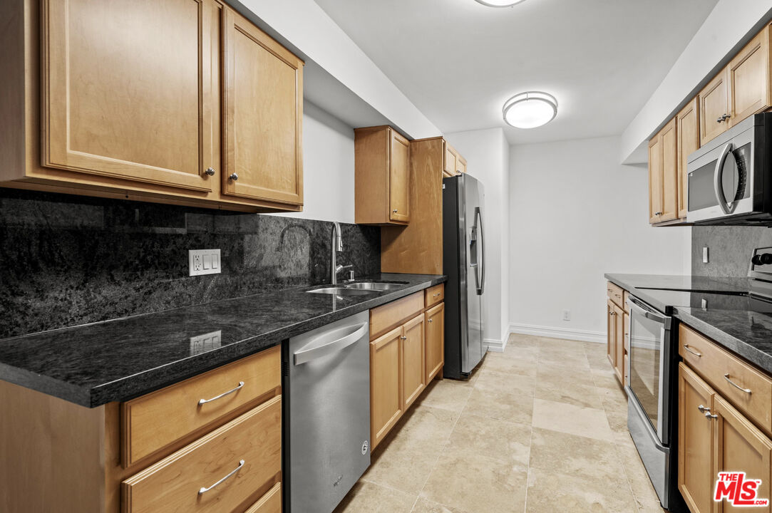 262 N Crescent Dr Unit: 3A