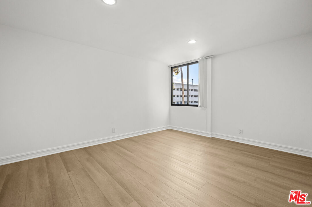 262 N Crescent Dr Unit: 3A