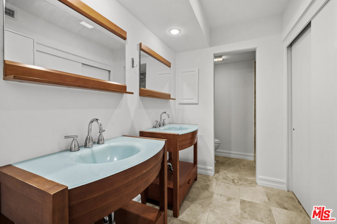 262 N Crescent Dr Unit: 3A