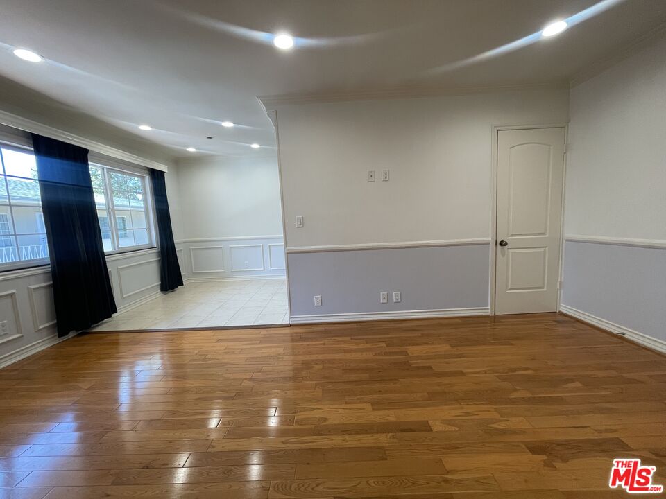 1126 N Formosa Ave Unit: 7