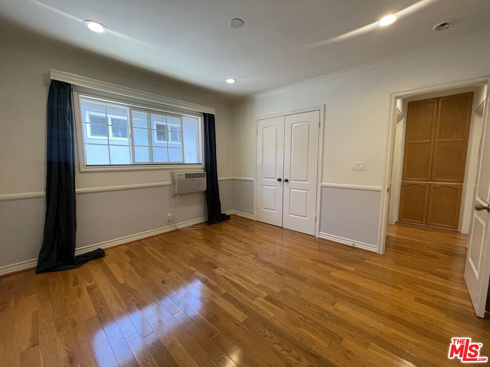 1126 N Formosa Ave Unit: 7