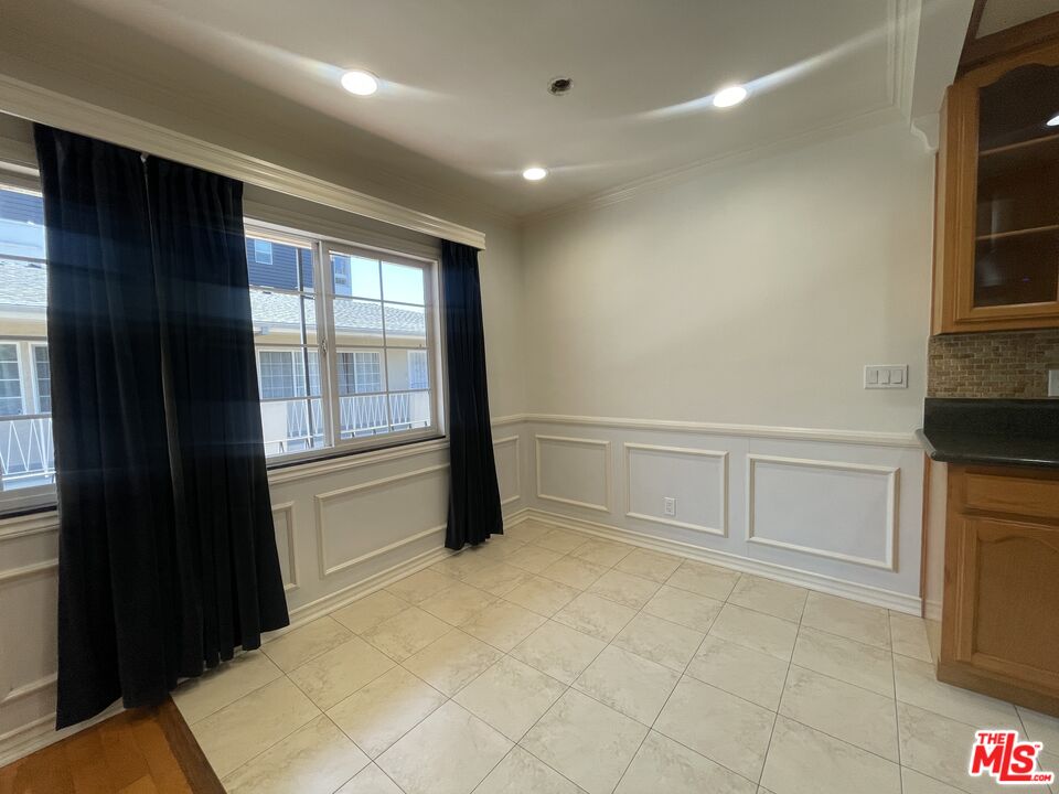 1126 N Formosa Ave Unit: 7