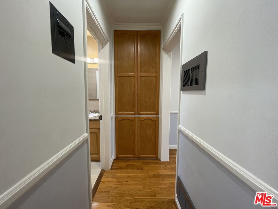 1126 N Formosa Ave Unit: 7