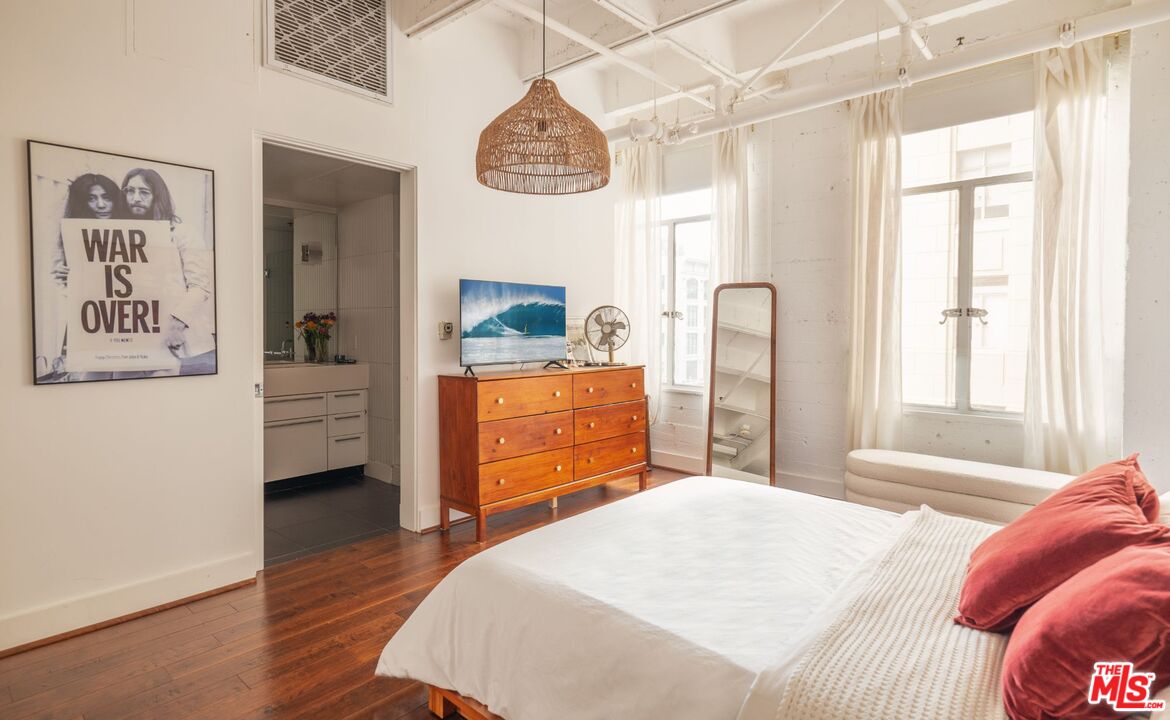 6253 Hollywood Blvd Unit: 402