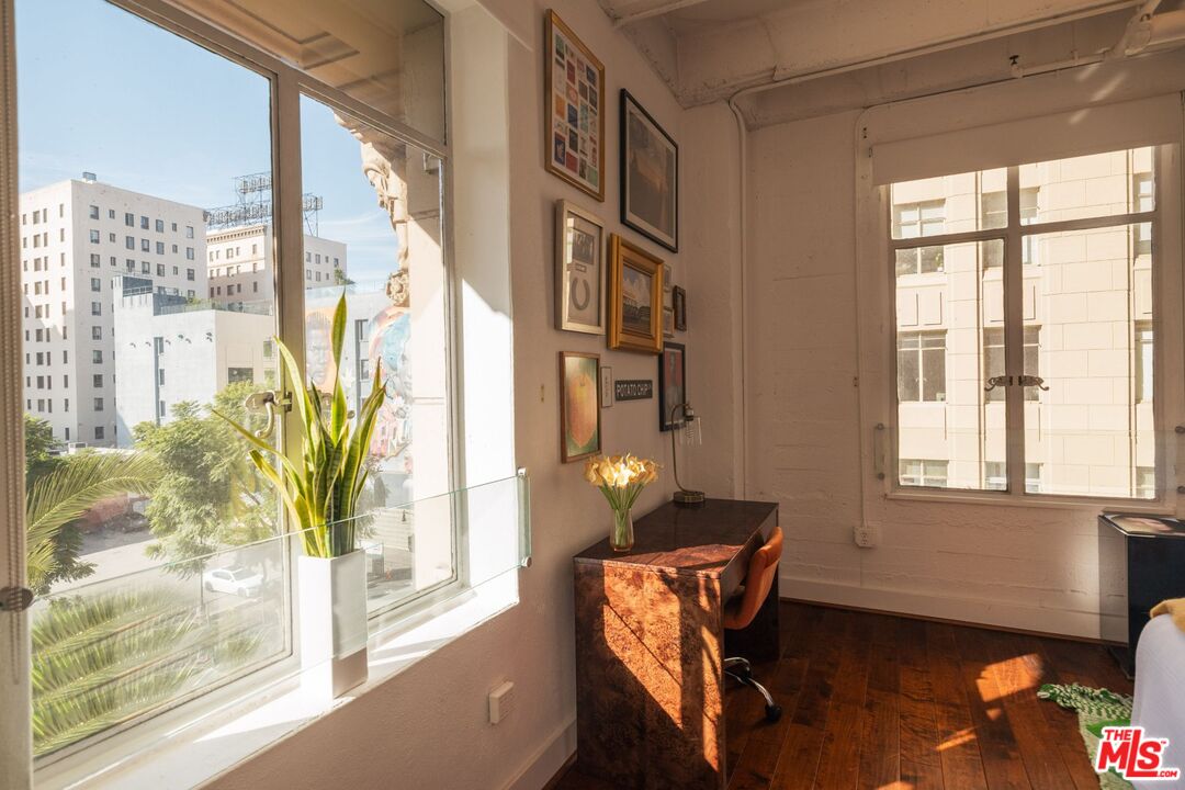 6253 Hollywood Blvd Unit: 402