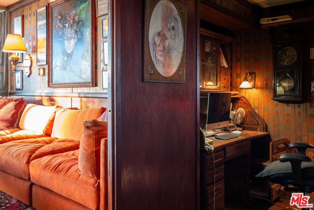 8787 Shoreham Dr Unit: 607