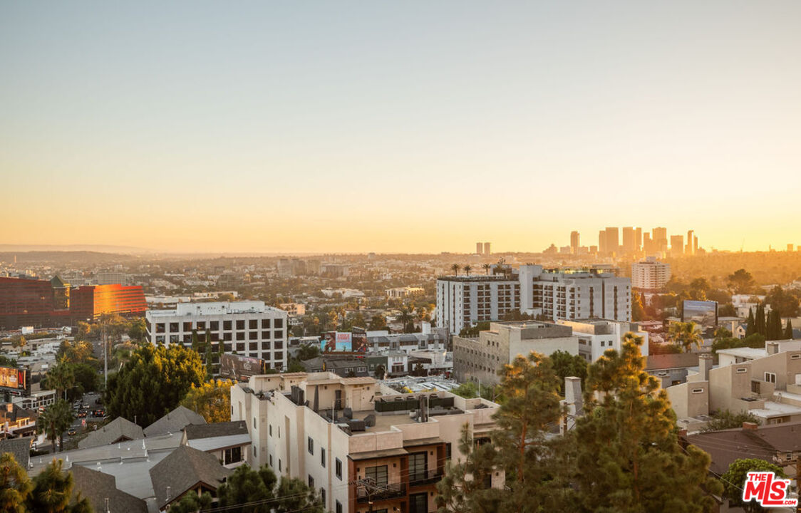 8787 Shoreham Dr Unit: 607