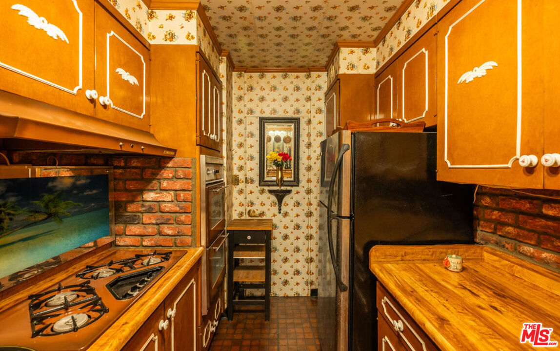 8787 Shoreham Dr Unit: 607