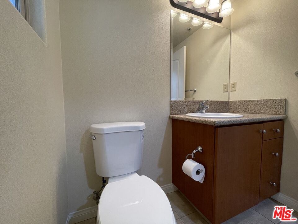 15024 Magnolia Blvd Unit: 105