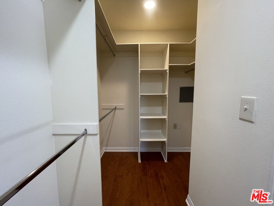 15024 Magnolia Blvd Unit: 105