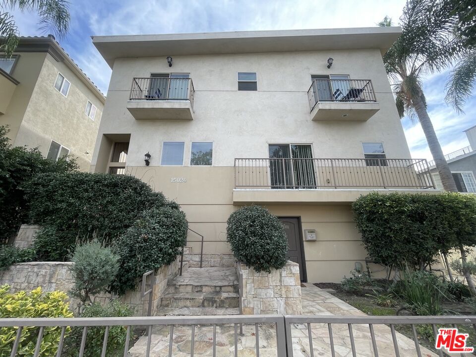 15024 Magnolia Blvd Unit: 105