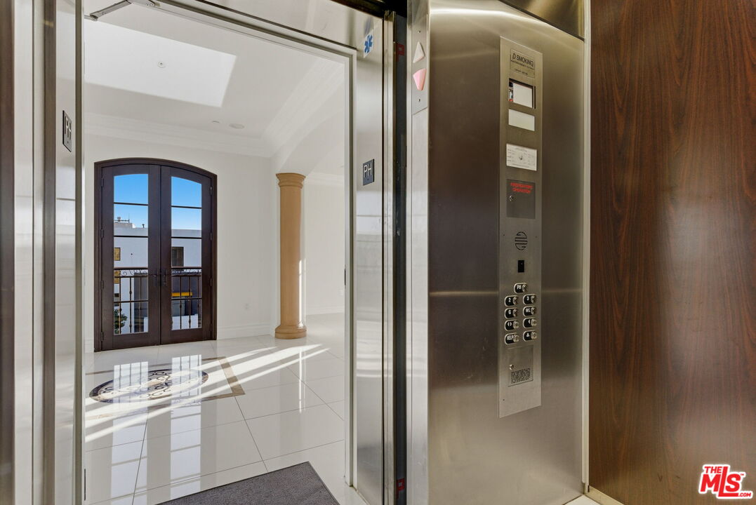 462 S Maple Dr Unit: PH