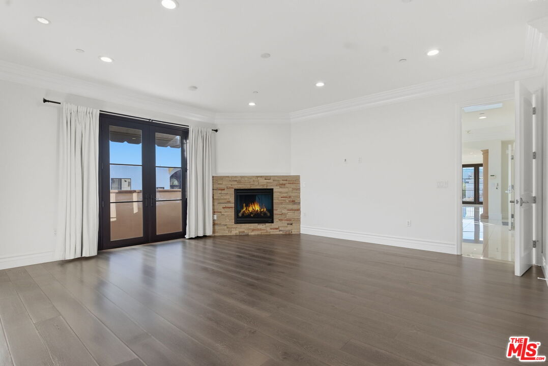 462 S Maple Dr Unit: PH