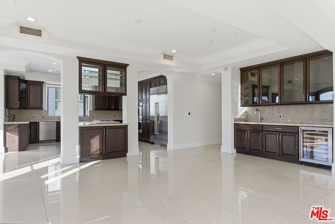 462 S Maple Dr Unit: PH