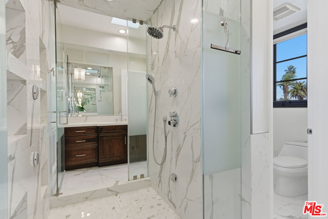 462 S Maple Dr Unit: PH