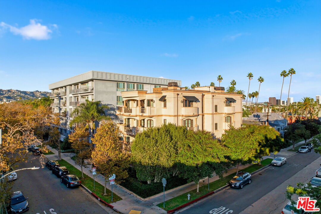 462 S Maple Dr Unit: PH