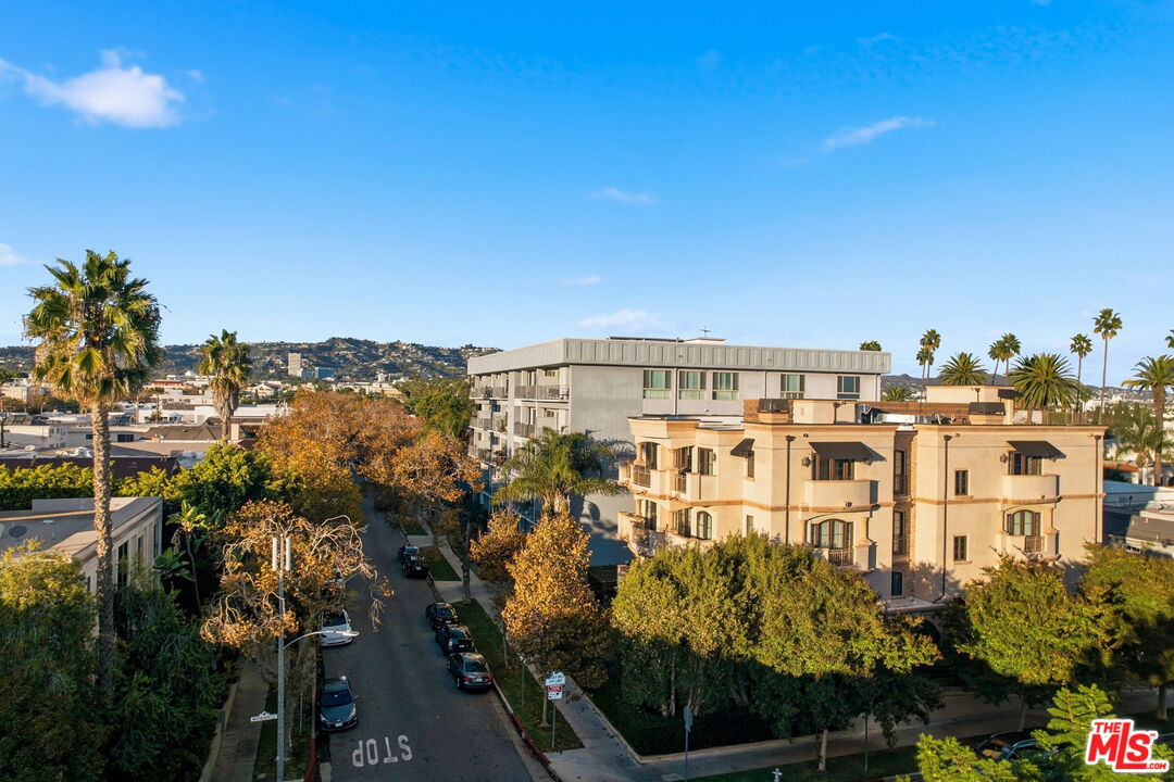 462 S Maple Dr Unit: PH