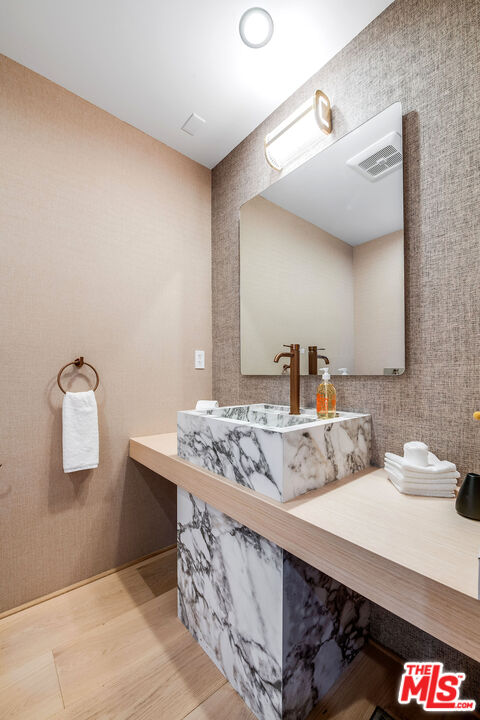 8721 Sunset Plaza Ter