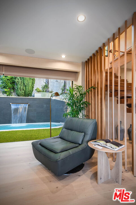 8721 Sunset Plaza Ter