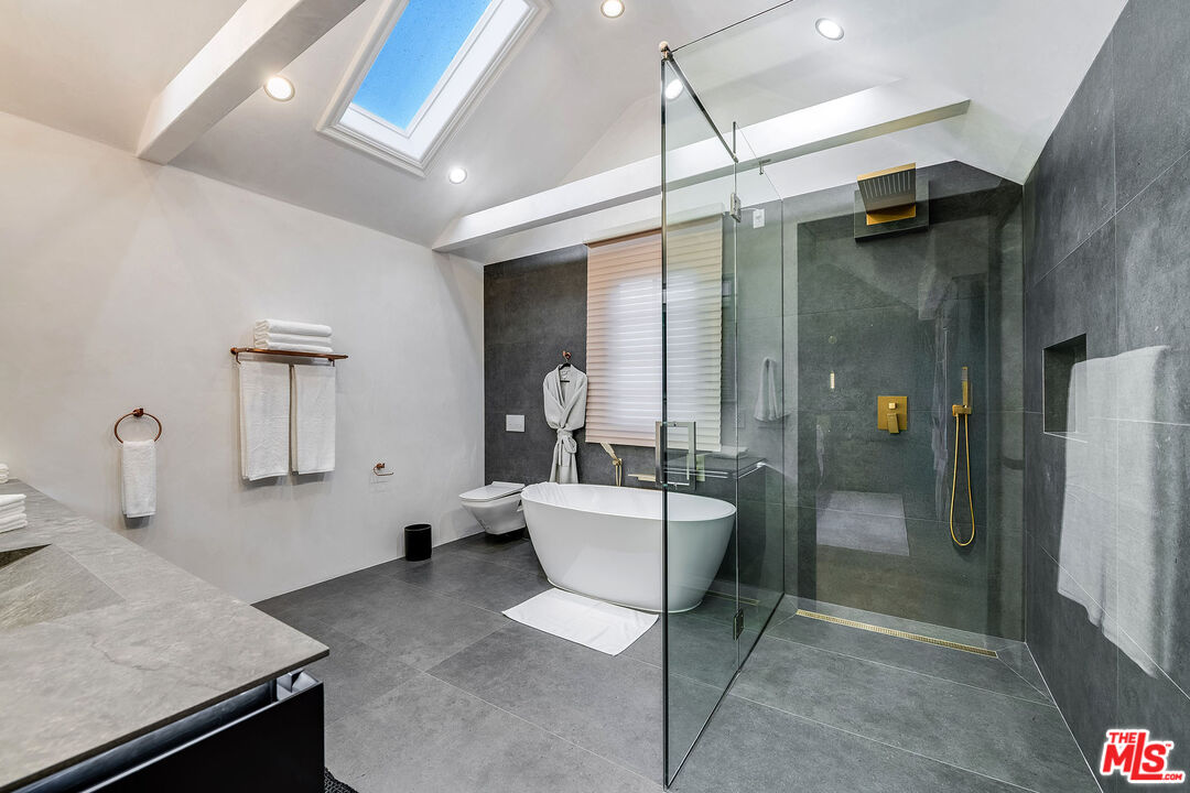 8721 Sunset Plaza Ter