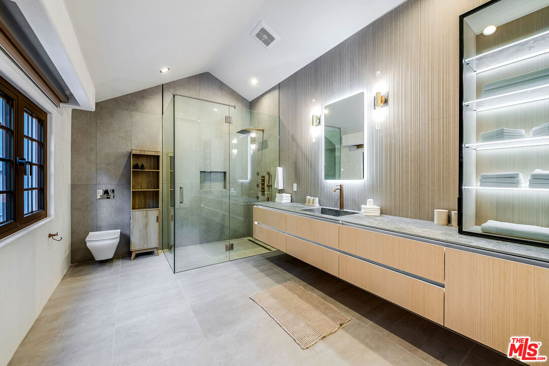 8721 Sunset Plaza Ter