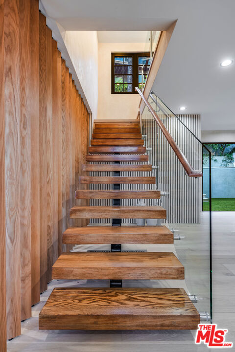 8721 Sunset Plaza Ter