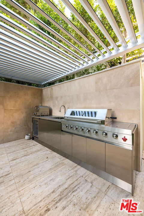 8721 Sunset Plaza Ter