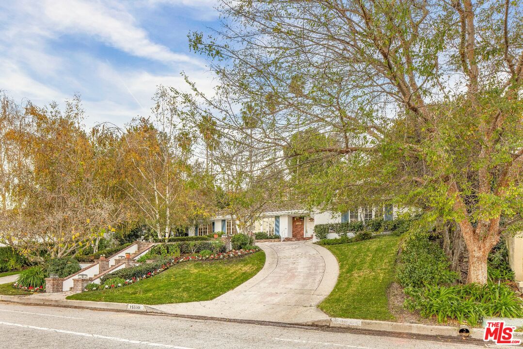 15550 Valley Vista Blvd