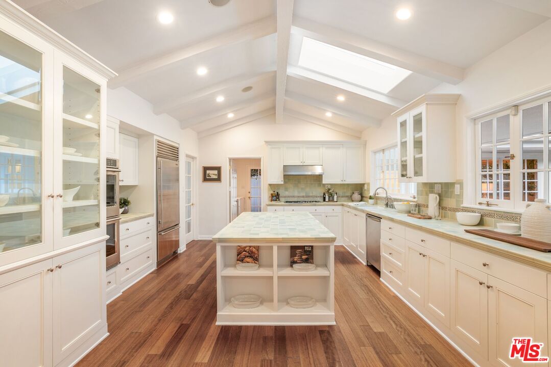 15550 Valley Vista Blvd