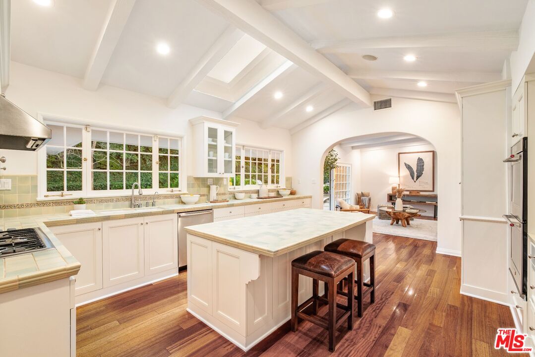 15550 Valley Vista Blvd