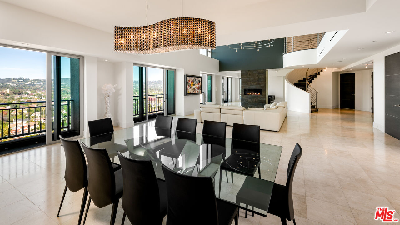 10727 Wilshire Blvd Unit: PH2