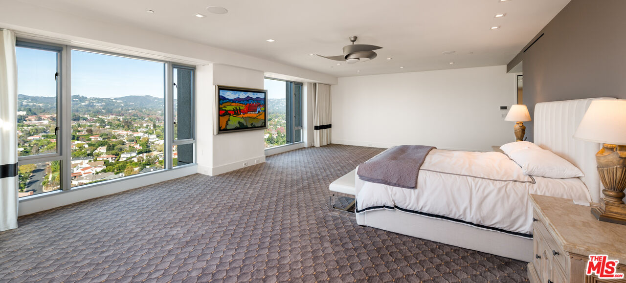 10727 Wilshire Blvd Unit: PH2