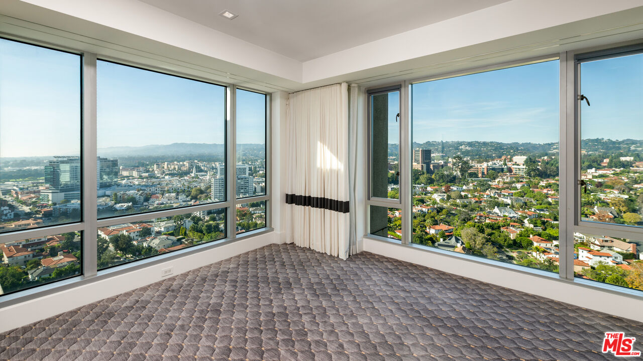 10727 Wilshire Blvd Unit: PH2