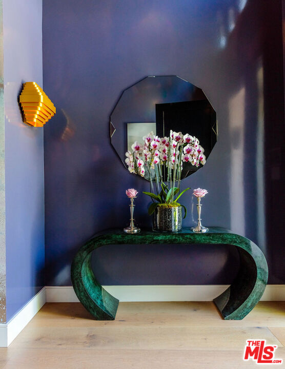 9024 Wonderland Park Ave