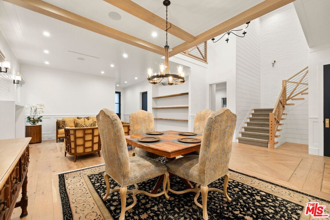 833 N Sierra Bonita Ave