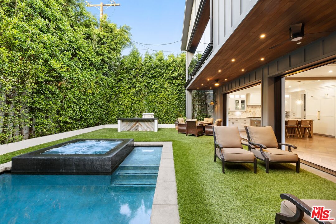 833 N Sierra Bonita Ave