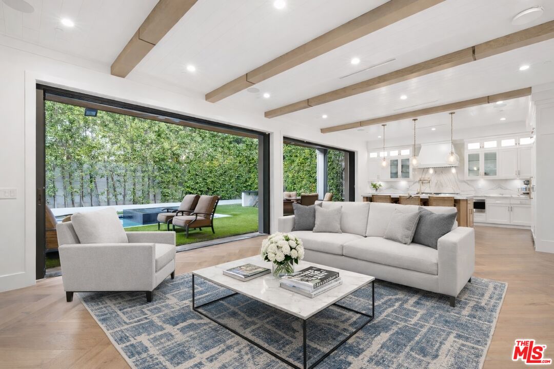 833 N Sierra Bonita Ave