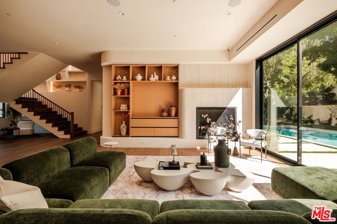 18100 Karen Dr