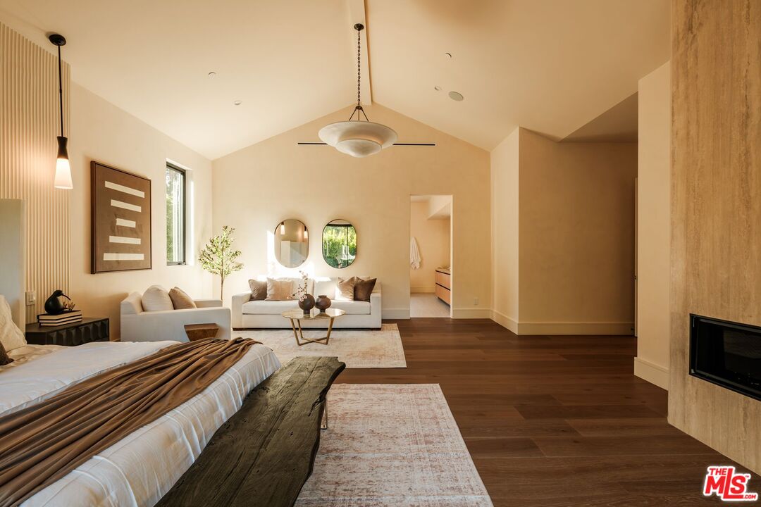 18100 Karen Dr