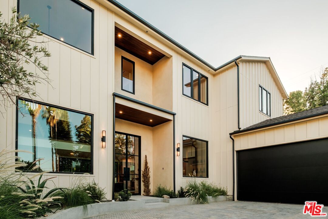 18100 Karen Dr