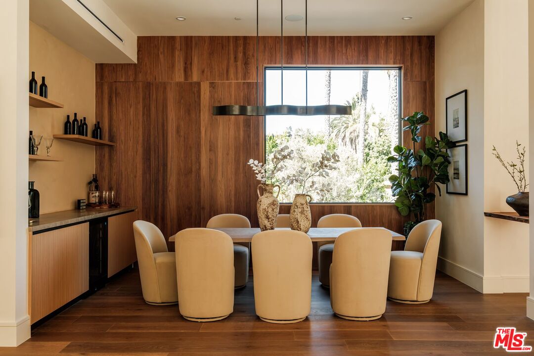 18100 Karen Dr