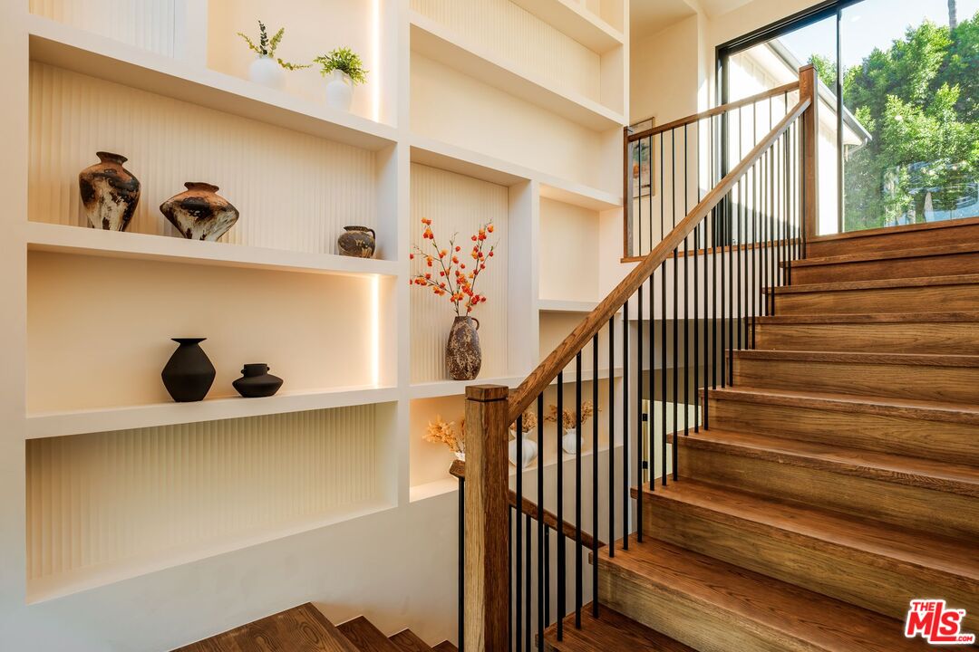18100 Karen Dr