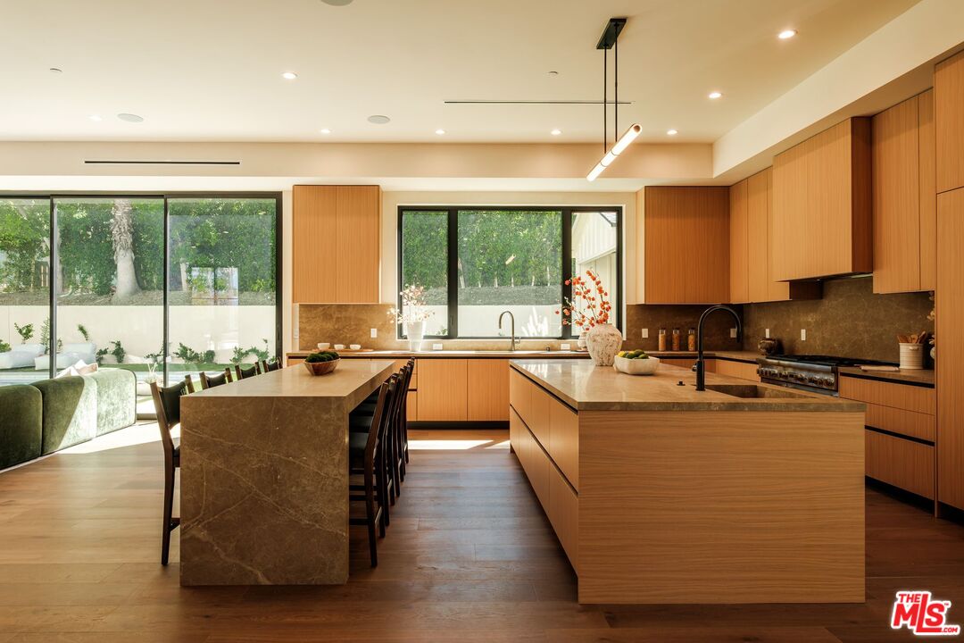 18100 Karen Dr