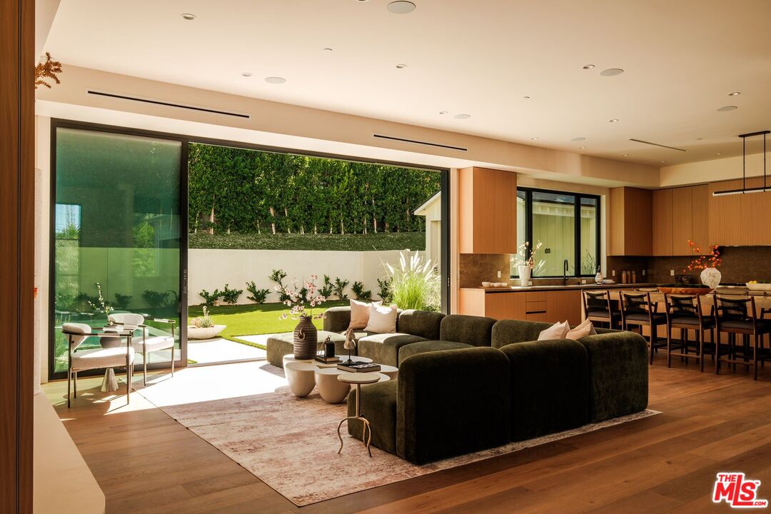 18100 Karen Dr