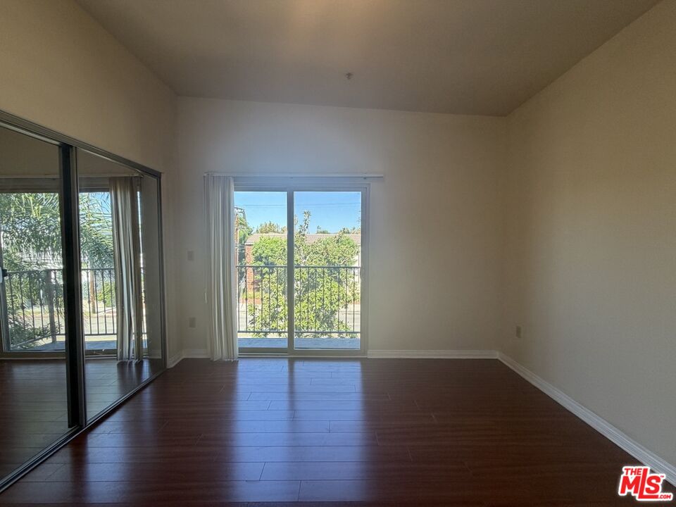 15024 Magnolia Blvd Unit: 101