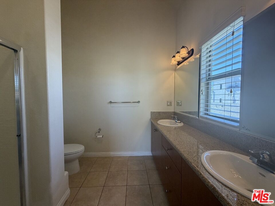 15024 Magnolia Blvd Unit: 101
