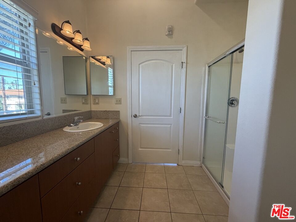 15024 Magnolia Blvd Unit: 101