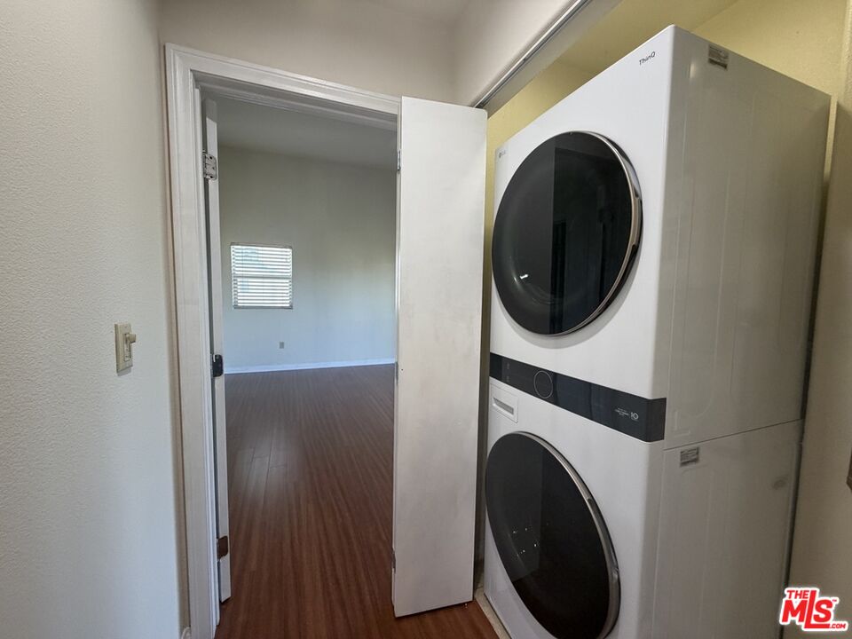 15024 Magnolia Blvd Unit: 101