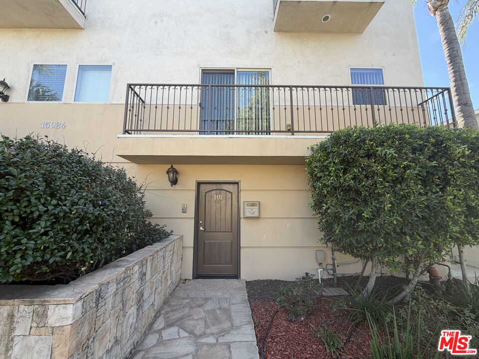 15024 Magnolia Blvd Unit: 101