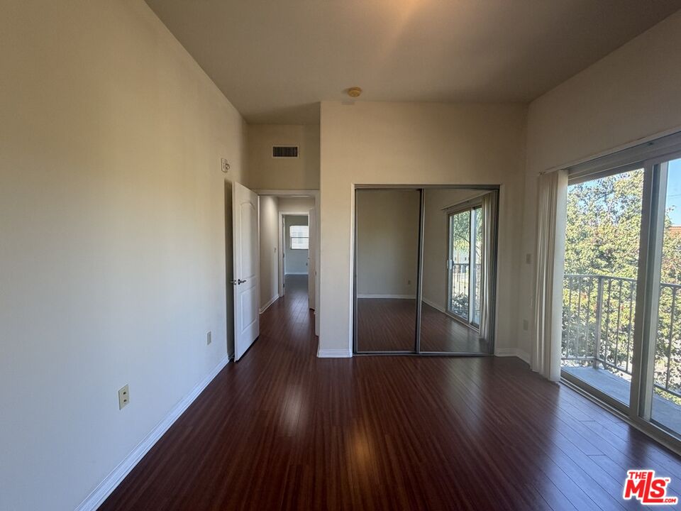 15024 Magnolia Blvd Unit: 101